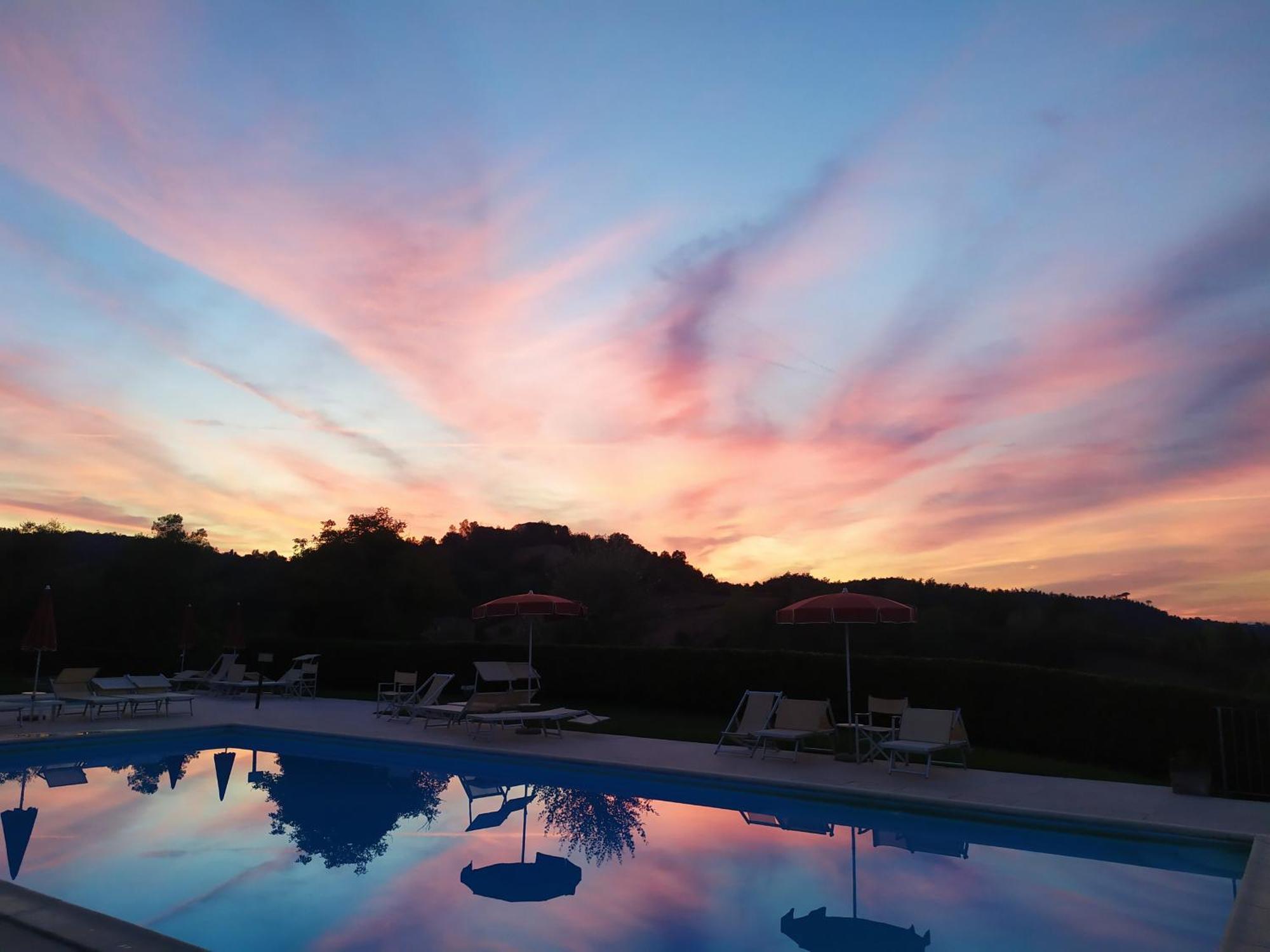 Agriturismo Buon Riposo - Country Resort In The Heart Of Tuscany San Giovanni a Corazzano Kültér fotó